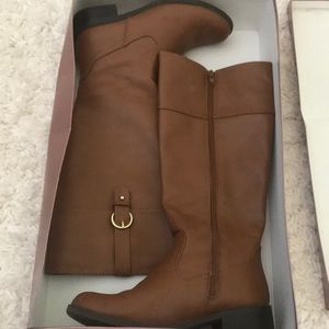 brown leather boots